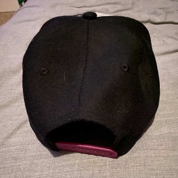 DC joker and Harley Quinn hat - Picture 3 of 5